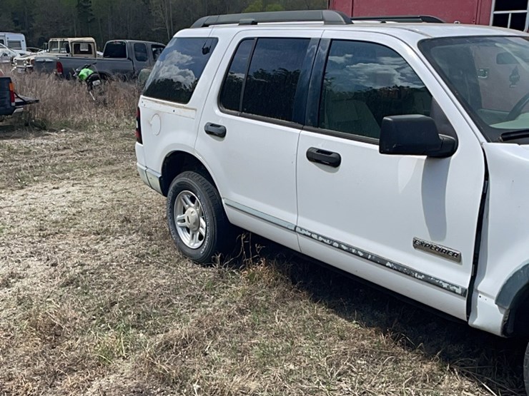 ford-explorer-image-2