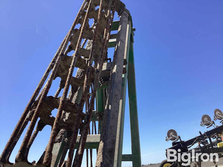 john-deere-200-image-15