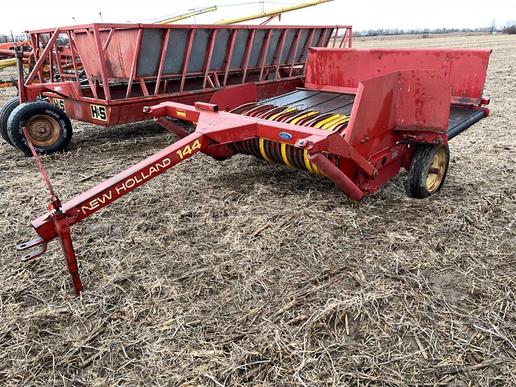 new-holland-144-image-1