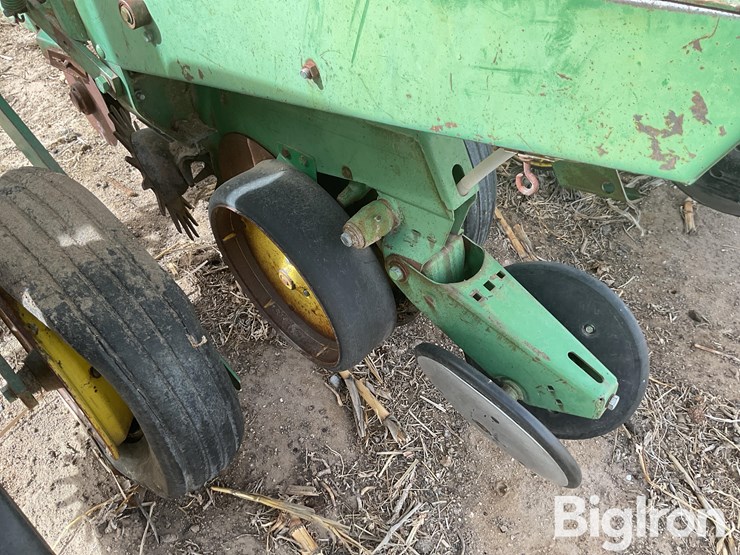 john-deere-7000-image-19