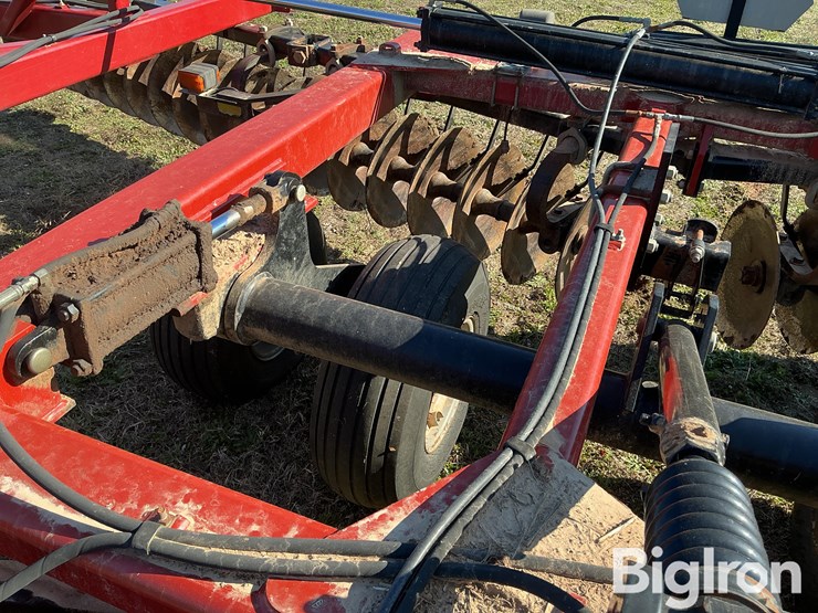 2014-case-ih-340-image-18