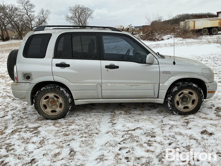 2002-suzuki-grand-vitara-image-4