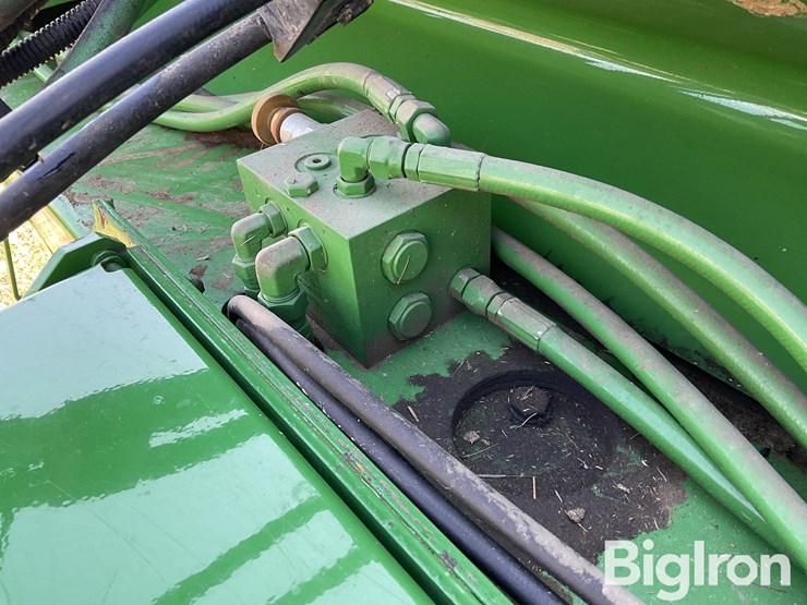 john-deere-566-image-10