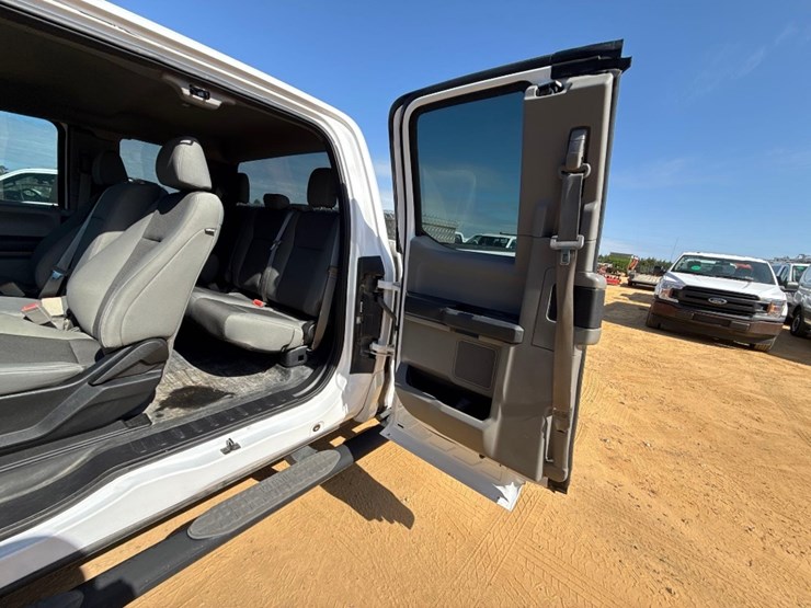 2019-ford-f150-xl-image-13