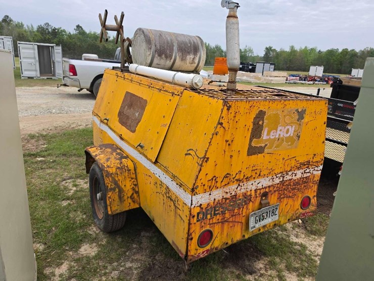 --leroi-185-air-compressor-image-2