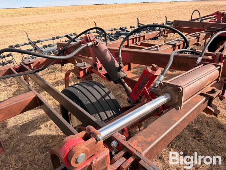 massey-ferguson-128-image-13