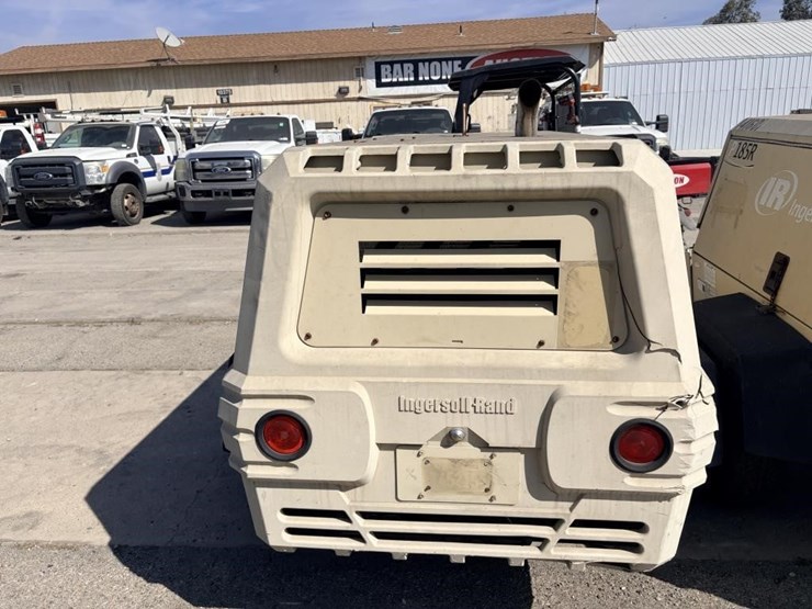 2008-john-deere-2-image-3