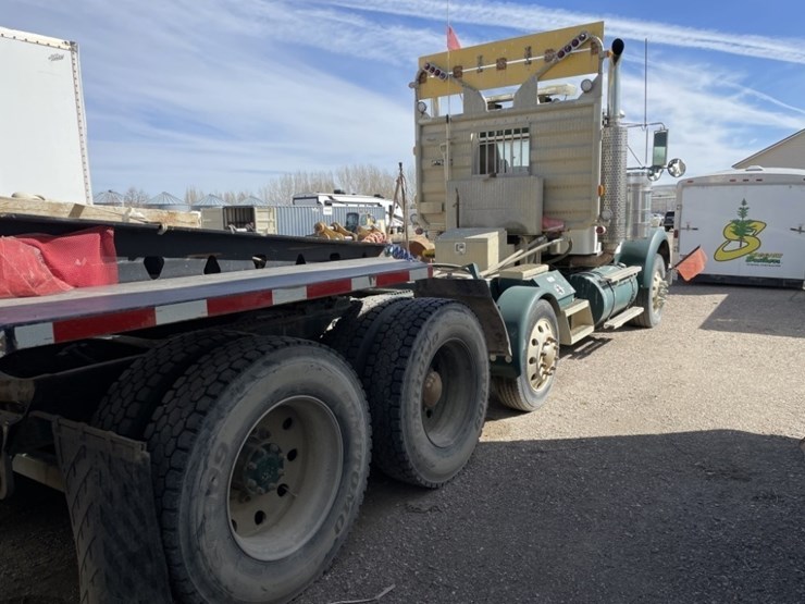 2007-kenworth-w900b-image-3