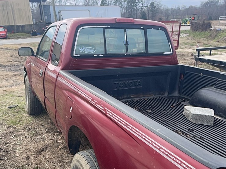 1995-toyota-tacoma-image-14