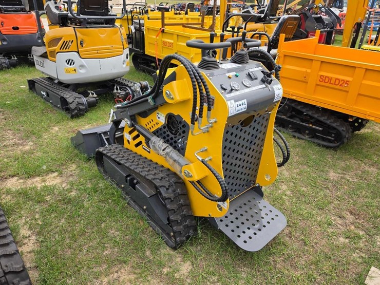 --absolute---new-sdlanch-mini-skid-image-2