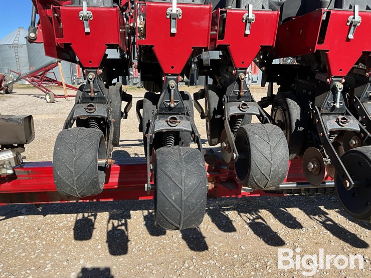 case-ih-1200-image-18