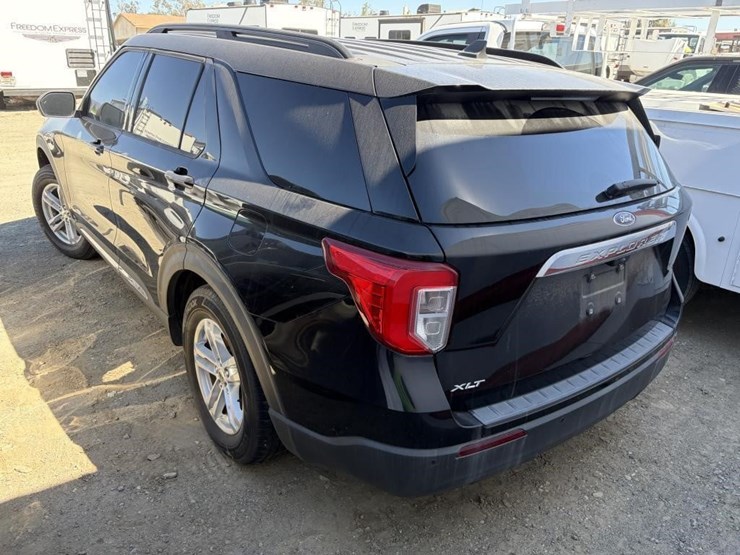 2022-ford-explorer-image-4