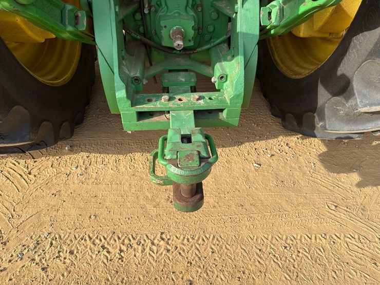 2012-john-deere-8260r-image-7