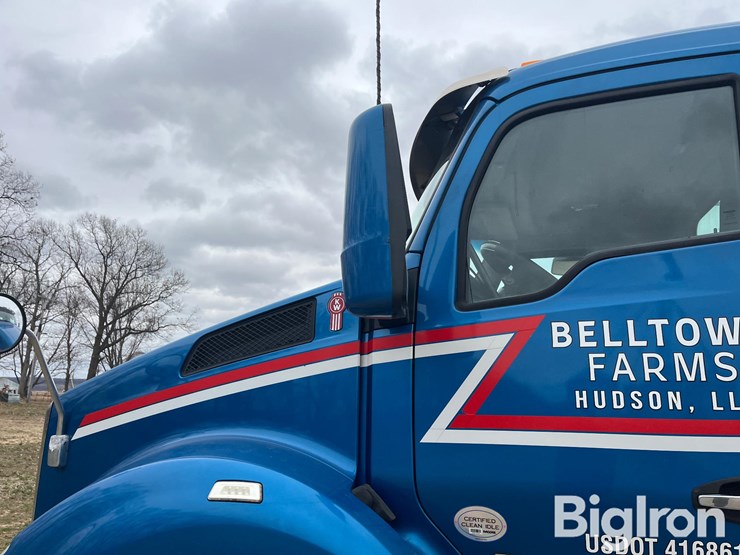 2017-kenworth-t880-image-10