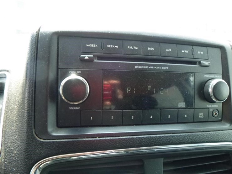 2014-dodge-grand-caravan-image-18