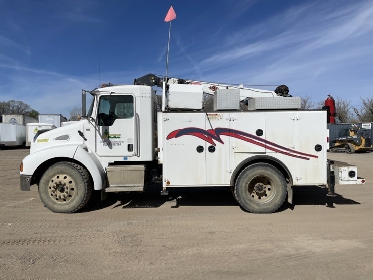 2007-kenworth-t300-image-2