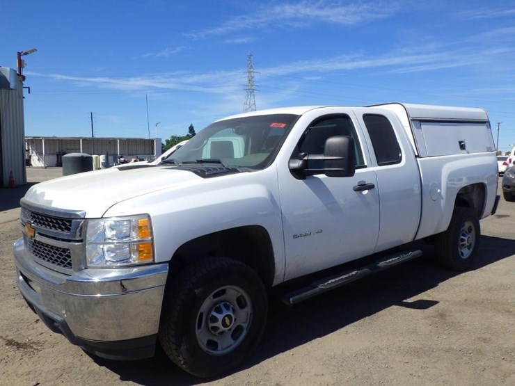 2013-chevrolet-2500hd-image-1