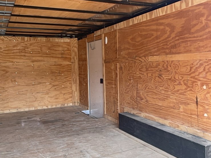 2020-20x8-covered-wagon-enclosed-trailer-let-down-back-door-side-door-image-18