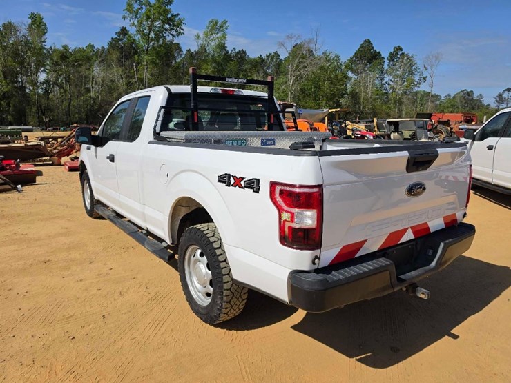 2019-ford-f150-xl-image-2