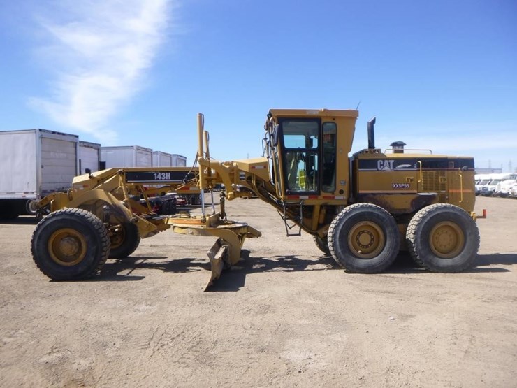 caterpillar-143h-image-5