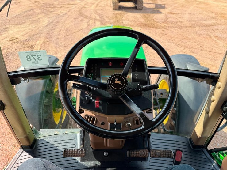 john-deere-7200-image-44