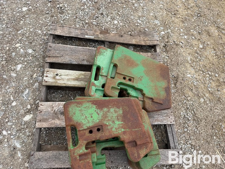 john-deere-suitcase-weights-image-11