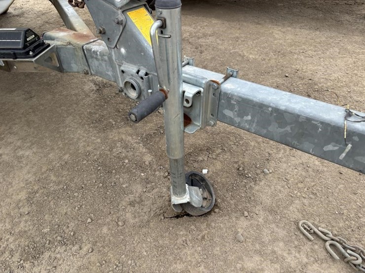 1990-unknown-trailer-image-28