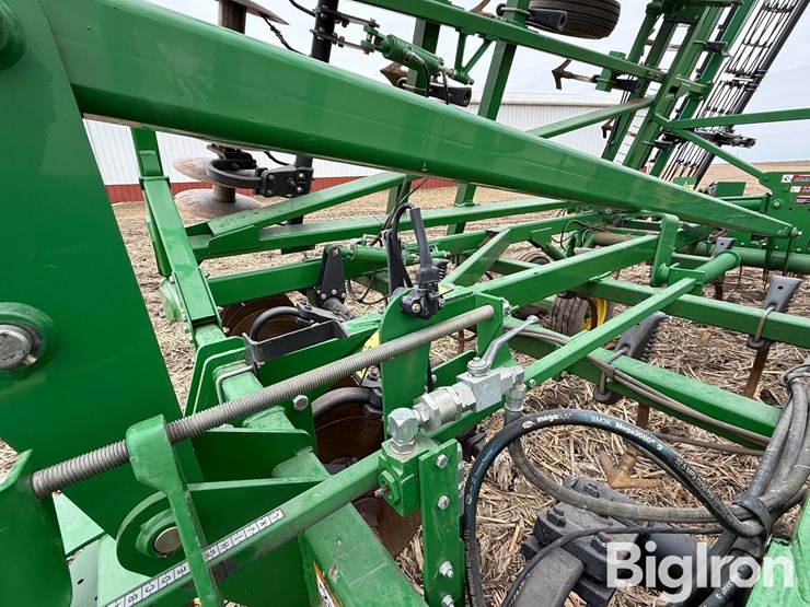 2014-john-deere-2310-image-15