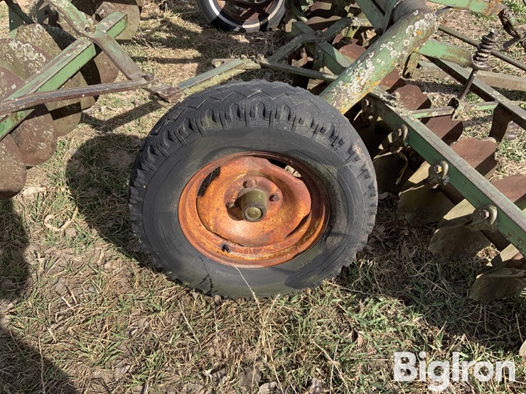 john-deere-12-image-18