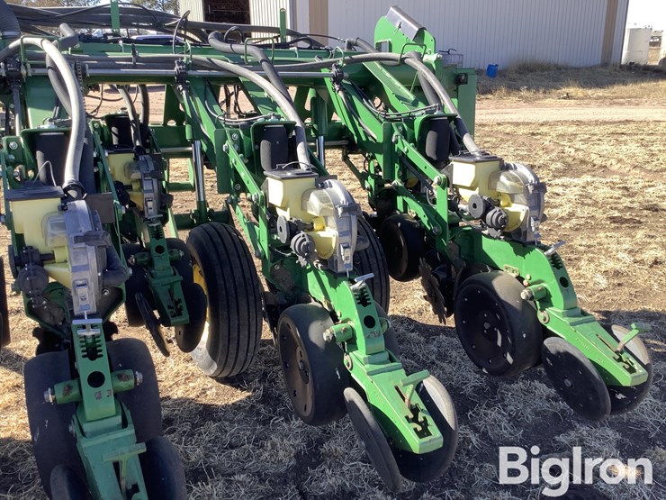 2014-john-deere-1790-ccs-image-18