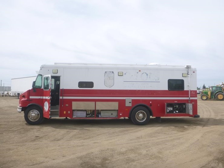 2005-freightliner-mt55-image-5