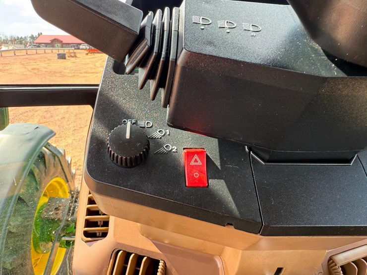 john-deere-7200-image-45