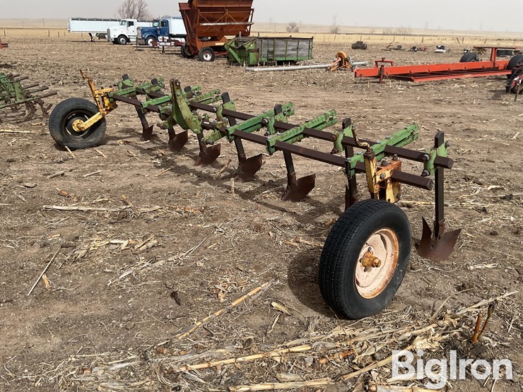 john-deere-7-image-1