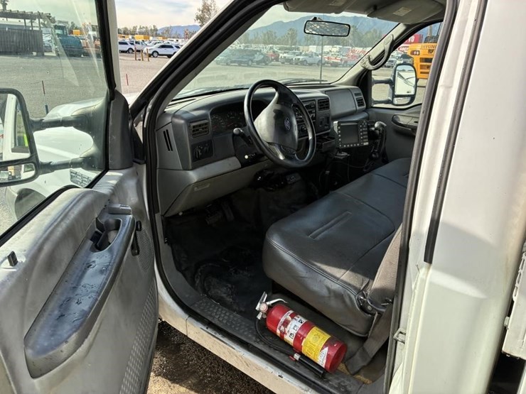 2002-ford-f350-image-10