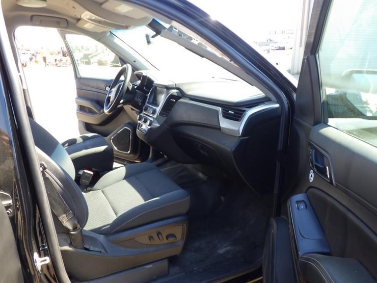 2020-chevrolet-tahoe-image-6