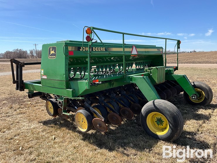 john-deere-750-image-7