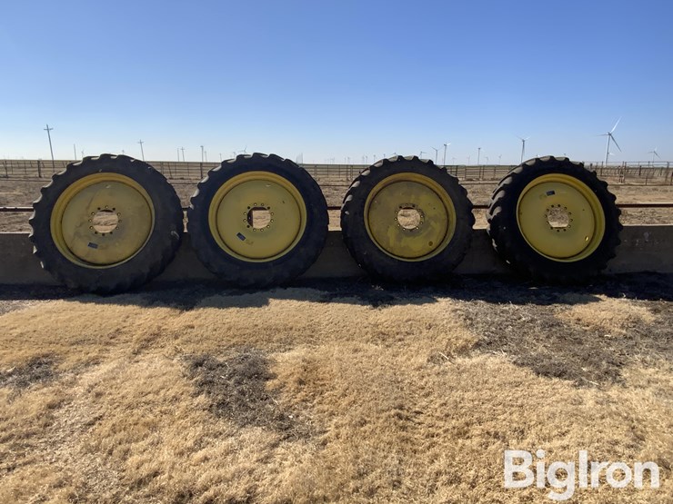 2013-john-deere-380-image-2