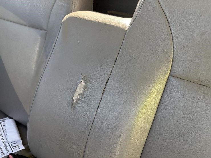 2011-chevrolet-colorado-image-18