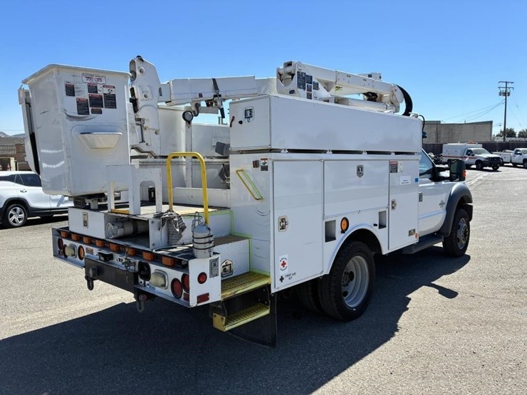 2016-ford-f550-image-3