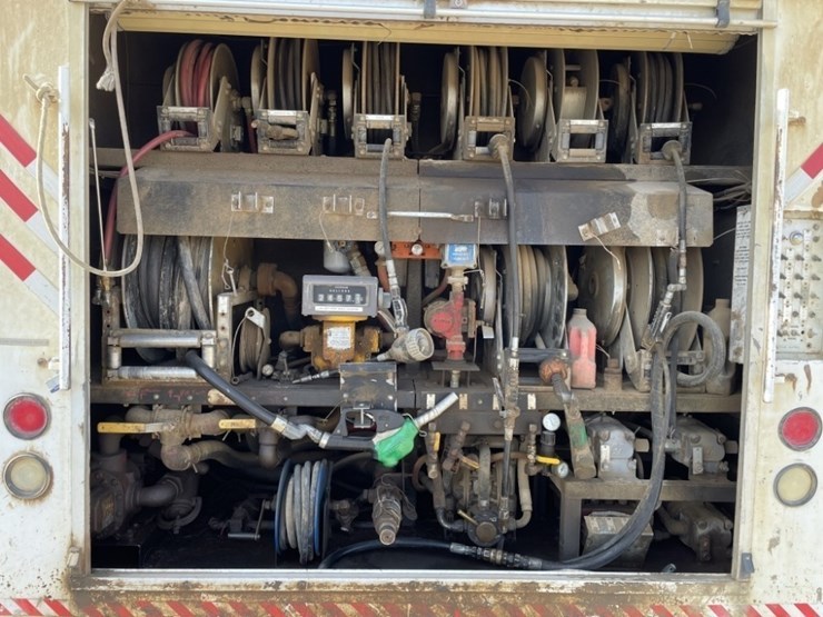 2001-sterling-l8500-image-13