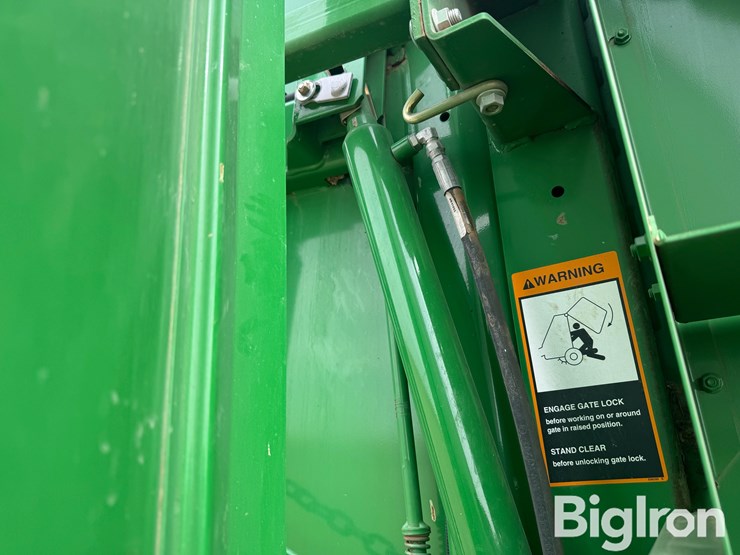 2013-john-deere-569-image-17