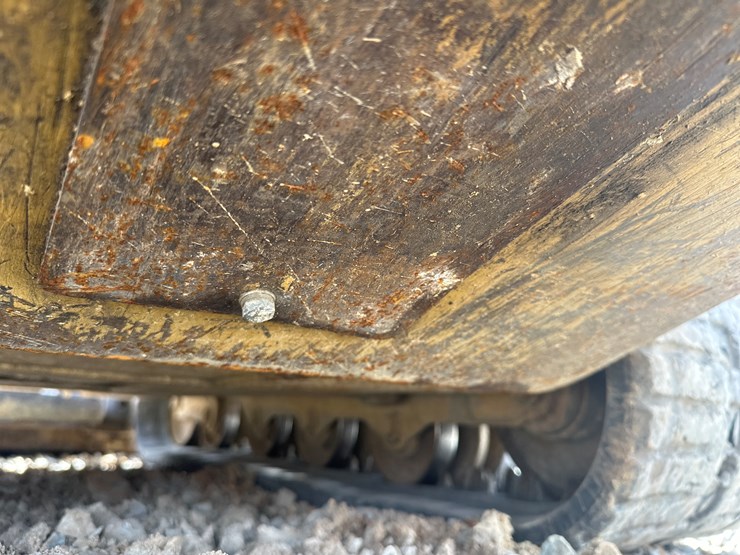 2017-caterpillar-239d-image-49