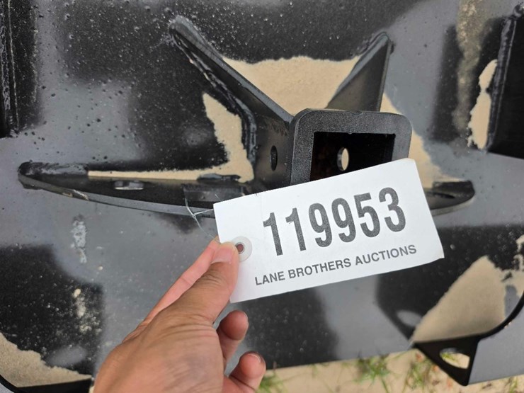 --skid-steer-receiver-hitch-image-6