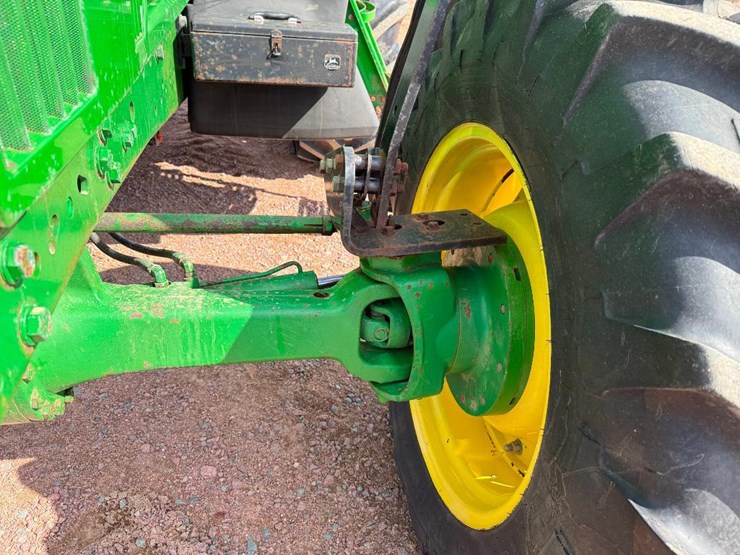 john-deere-7200-image-29
