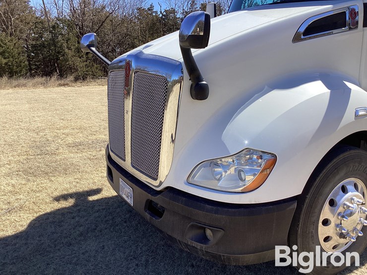 2019-kenworth-t680-image-9