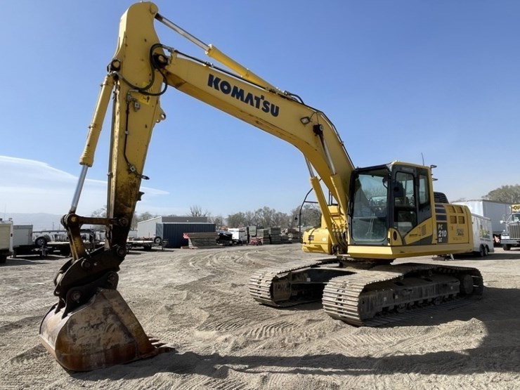 2013-komatsu-pc210-lc-10-image-1