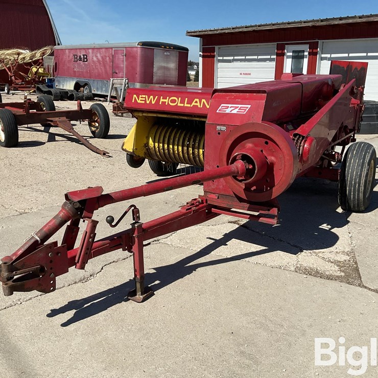 NEW HOLLAND 275