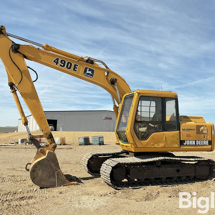 1997 DEERE 490E