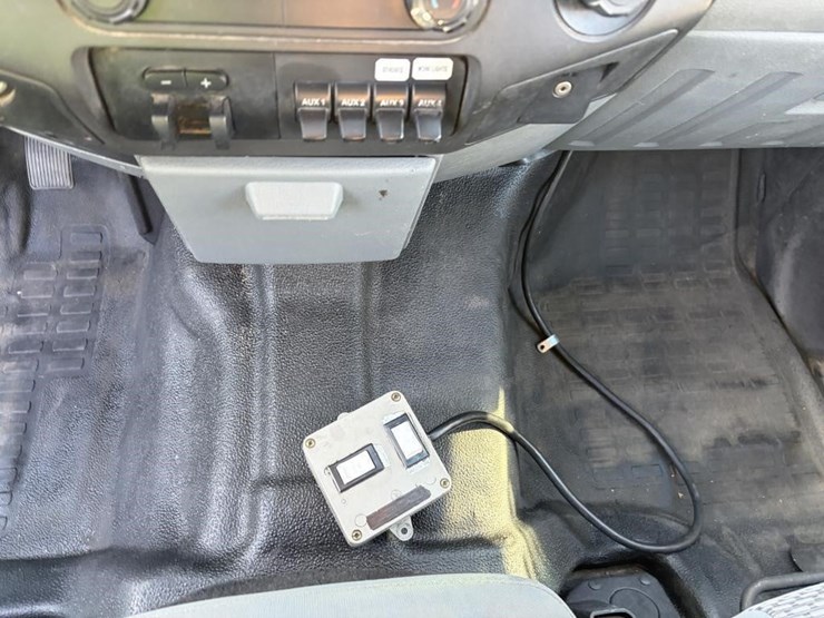 2015-ford-f350-image-17