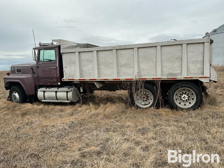 1985-ford-ltl9000-image-8